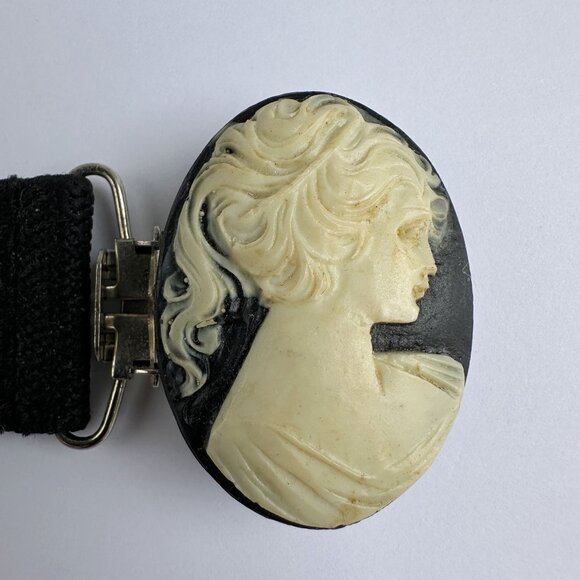 80s Cameo Jacket Cincher, Elastic Blazer Clip - Picture 10 of 10